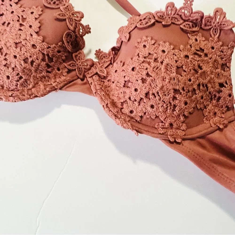 🌺3 FOR $20🌺 Mae Lara Lace Push Up Plunge Bikini Swim Top Embroidered XS - Picture 2 of 7